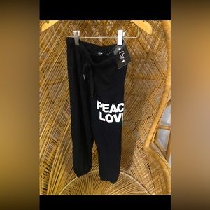 Flowers by Zoe black “peace and love” sweatpants size small
